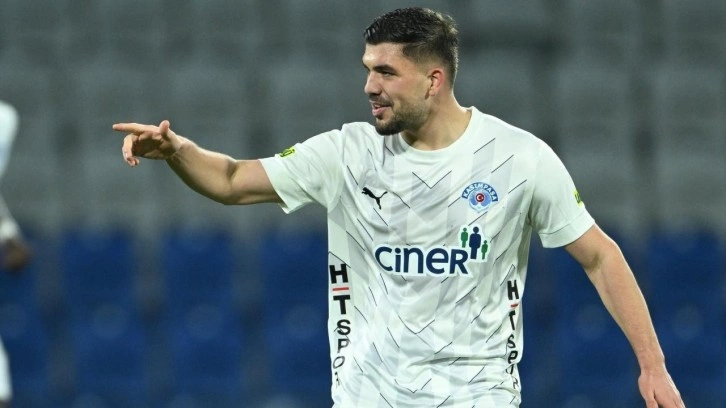 27 yaşındaki Türk futbolcu Suudi Arabistan'a transfer oldu