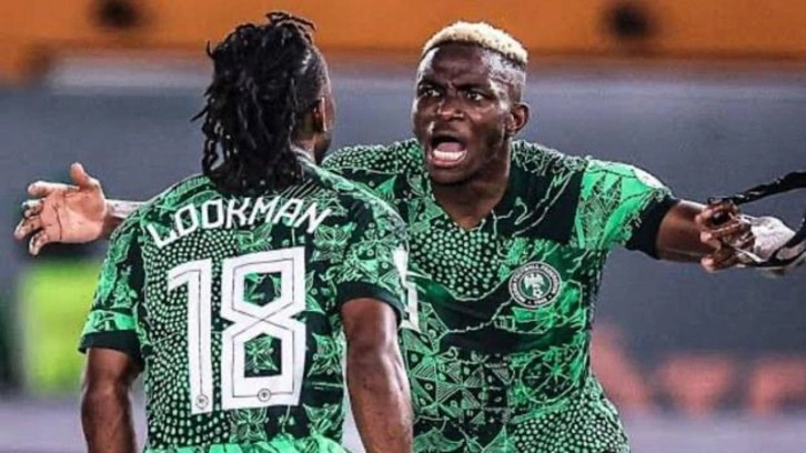 4-0'lık ma&ccedil;ta Lookman, Osimhen'i fena sinirlendirdi! Ma&ccedil;ı bırakıp &uuml;zerine y&uuml;r&uuml;d&uuml;