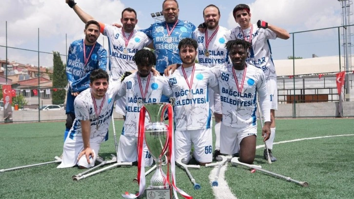 6 gollü maçı kazanıp Süper Lig'e yükseldiler