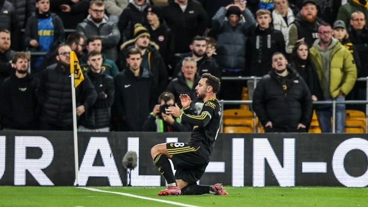 84'te yıkıldılar: Premier Lig'de 8 gol&uuml;n atıldığı ma&ccedil;tan 'beraberlik' &ccedil;ıktı