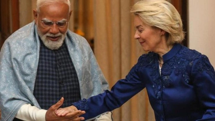 AB 'tarihi anlaşmayı' duyurdu: 20 yıllık m&uuml;zakereden sonra imzalar atıldı