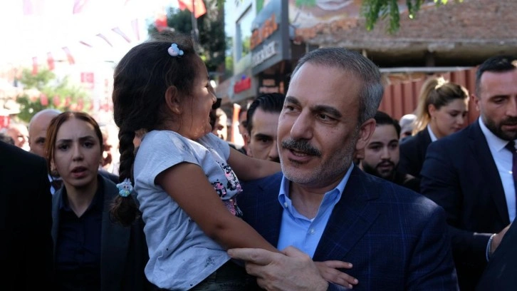 AK Parti'den 'Türkiye Yüzyılı' buluşmaları