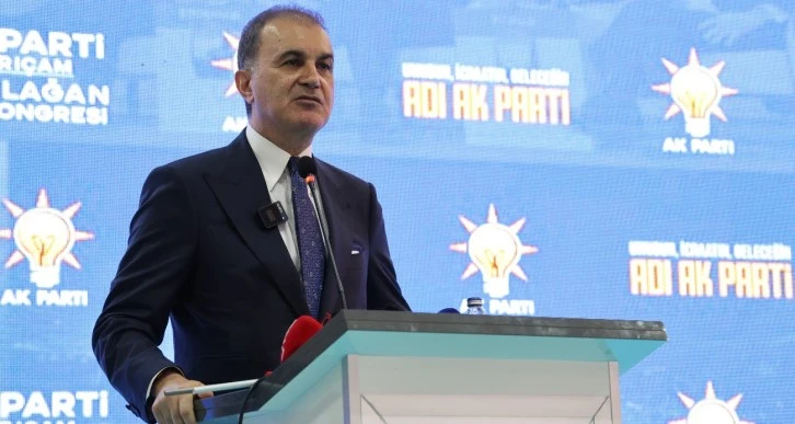 AK Parti S&ouml;zc&uuml;s&uuml; &Ccedil;elik&rsquo;ten &Ouml;zel&rsquo;e tepki: "Sayın &Ouml;zg&uuml;r &Ouml;zel&rsquo;in &lsquo;siyasi sorumluluğun alfabesi&rsquo; hakkındaki bilgisizliği &ccedil;ok nettir"