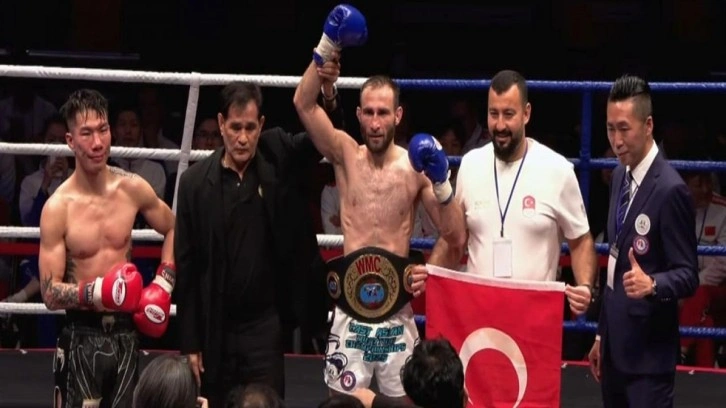 Altın Kemer T&uuml;rkiye'nin! Şampiyon d&ouml;v&uuml;ş&ccedil;&uuml; &Ccedil;inli rakibini devirdi