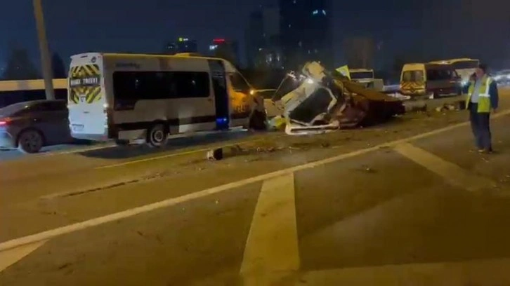 Bağcılar TEM Otoyolu'nda zincirleme kaza!