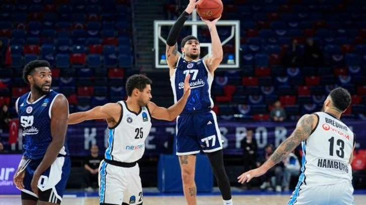 Bah&ccedil;eşehir Koleji'nden Avrupa'da tarihi fark!