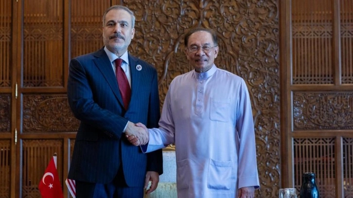 Bakan Fidan'dan Malezya çıkarması! Peş peşe görüşmeler