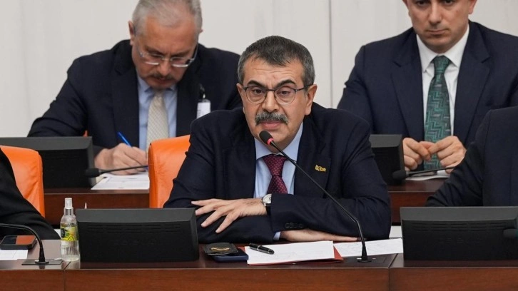 Bakan Tekin'den K&uuml;rt&ccedil;e &ouml;ğretmen a&ccedil;ıklaması