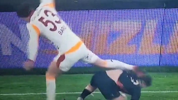 Barış Alper'in faul&uuml; sonrası kırmızı kart itirazı!