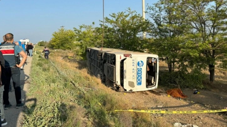 Bayram günü acı haber! Konya'da yolcu otobüsü devrildi: 1 ölü, 26 yaralı