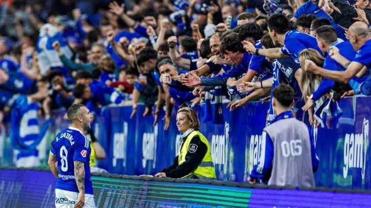 Bedavaya oynamak istedi, kulübü reddetti! 40 yaşındaki efsane takımını en üst lige taşıdı