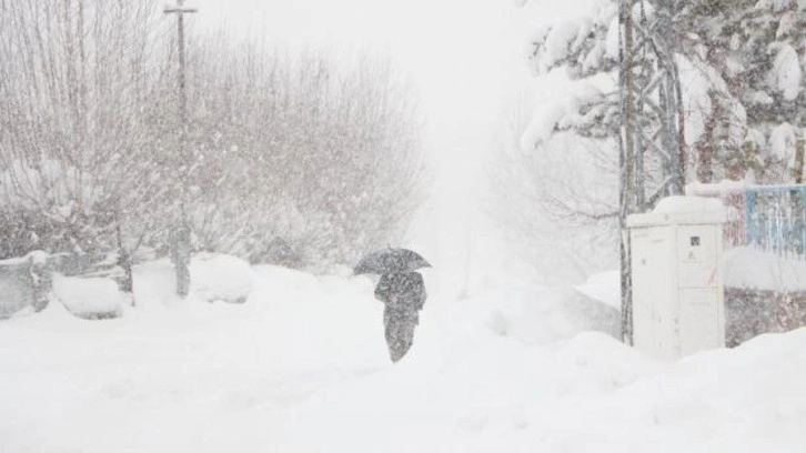 Bing&ouml;l kar altında kaldı! Tek bir k&ouml;y yolu bile a&ccedil;ık değil