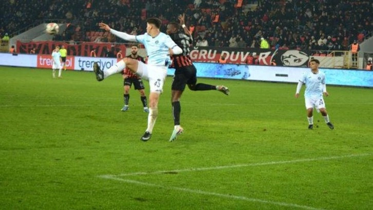 Birinci Lig'de 5 goll&uuml; ma&ccedil;: 80. dakikada kontrol&uuml; kaybettiler