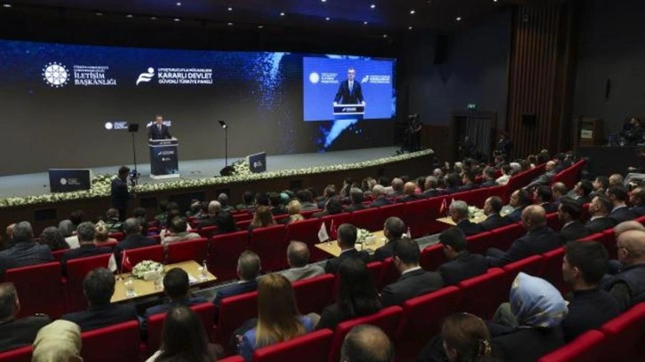 Burhanettin Duran 'ter&ouml;rden daha zararlı' diyerek uyardı: Bağımlılığa karşı koruyucu dil