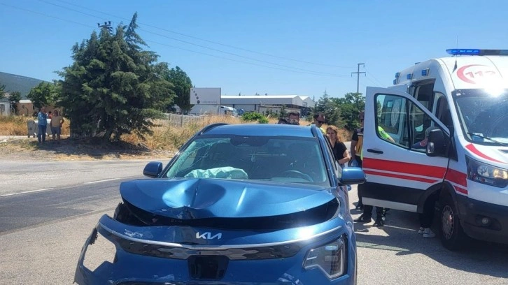 Bursa'da otomobiller çarpıştı! Yaralılar var