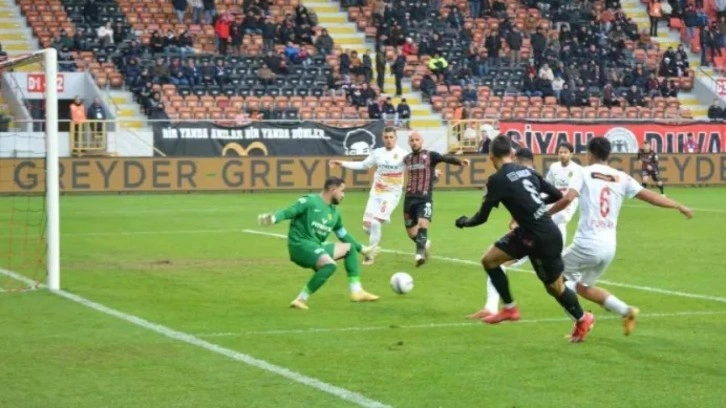 Büyük umutlarla gelen Azerbaycanlı futbolcu Türkiye’de tutunamadı