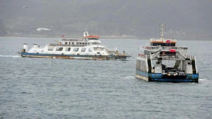 &Ccedil;anakkale'de feribot seferlerine hava engeli