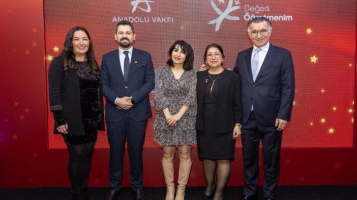 &ldquo;Değerli &Ouml;ğretmenim Eğitimin Yıldızları Programı&rdquo;nda &ouml;d&uuml;ller sahiplerini buldu