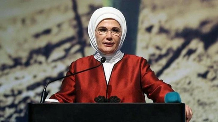 Emine Erdoğan'dan &ouml;ğrencilere yarıyıl tatili tebriği