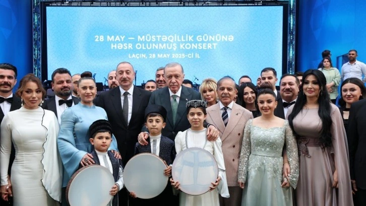 Erdoğan, Azerbaycan Bağımsızlık Günü'nde düzenlenen konseri izledi