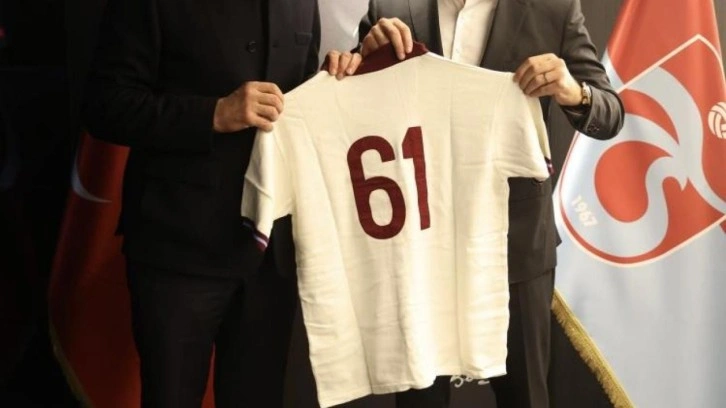 Ertuğrul Doğan'dan Hacıosmanoğlu'na forma jesti!