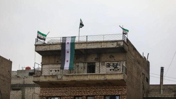 Eski YPG'liler Şam y&ouml;netiminden "g&uuml;vence" alıyor! Binlerce kişi başvurdu