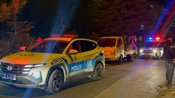 Evi terk eden karısı i&ccedil;in ortalığı savaş alanına &ccedil;evirdi