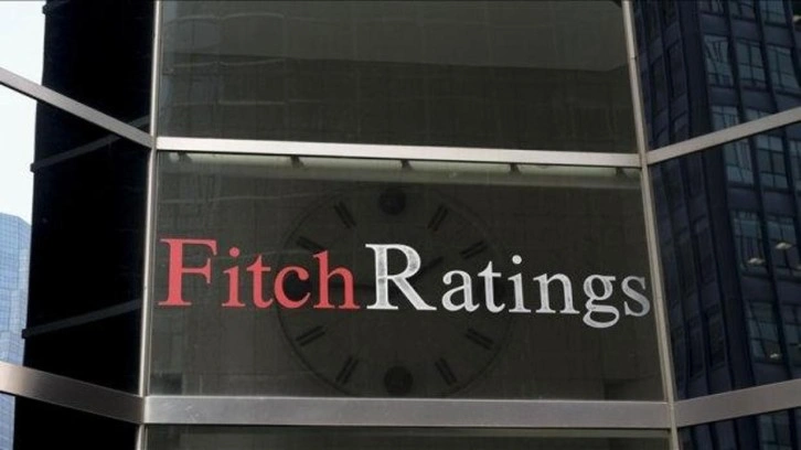 Fitch, 10 Türk bankasının notunu yükseltti