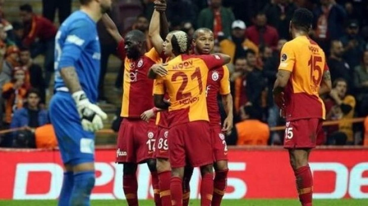 Galatasaray'ın eski yıldızı S&uuml;per Lig'de tutunamadı: Sezon bitmeden takımsız kaldı
