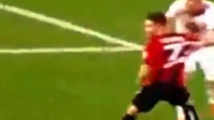 Galatasaray'ın penaltısına eski hakemden tepki! 'Karar yanlış'