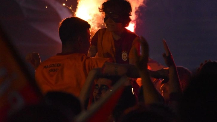 Galatasaray taraftarına Kadıköy'de saldırı: Yaralananlar var