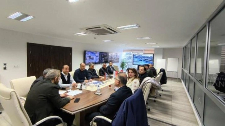 Gaziantep B&uuml;y&uuml;kşehir, olası kar yağışı ve don riskine karşı hazırlıklarını s&uuml;rd&uuml;r&uuml;yor