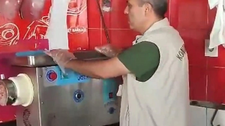Gaziantep’te bozuk etleri kıymaya karıştırıp satan iş yeri kapatıldı