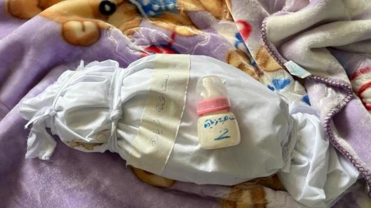 Gazze'de 2 aylık bebek hipotermiden vefat etti