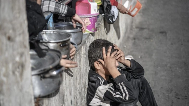 Gazze'deki soykırım açlıkla sürerken tüm dünyada israf kol geziyor!