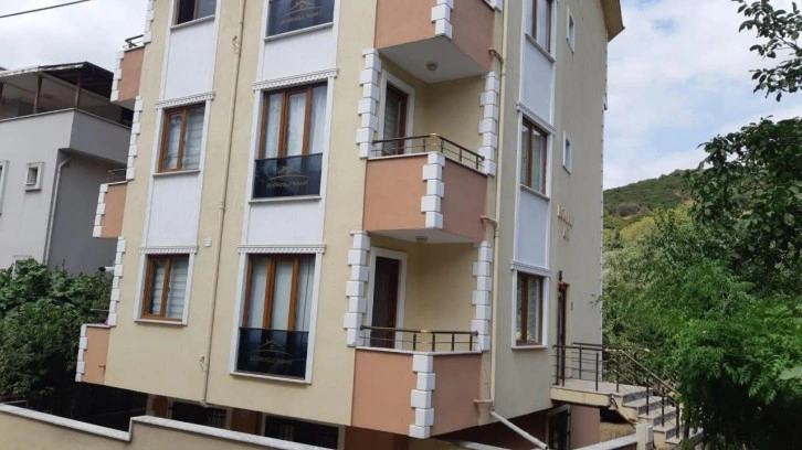 Genç sağlık çalışanı evinde ölü bulundu