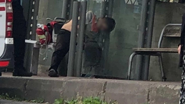 Hastaneden çıktıktan sonra durakta yığılıp hayatını kaybetti!