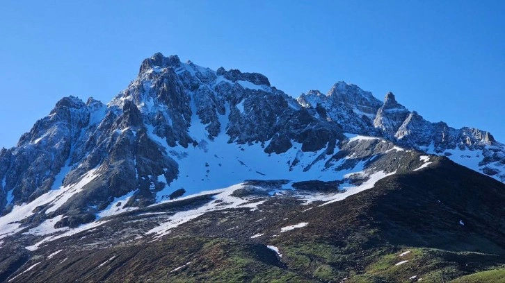 Haziran ayında 'kar' sürprizi! Bir anda beyaza büründü