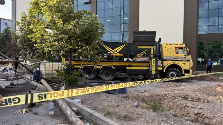 İçi su ve balçık dolu sondaj kuyusuna düşen işçi öldü