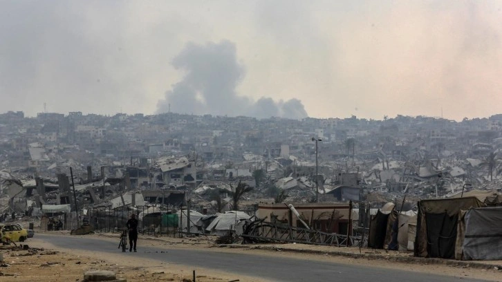 İşgalci İsrail ateşkese rağmen okulu vurdu: 10 Filistinli yaralandı!