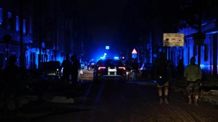 İspanya'da k&ouml;t&uuml; hava şartları ulaşımı fel&ccedil; etti