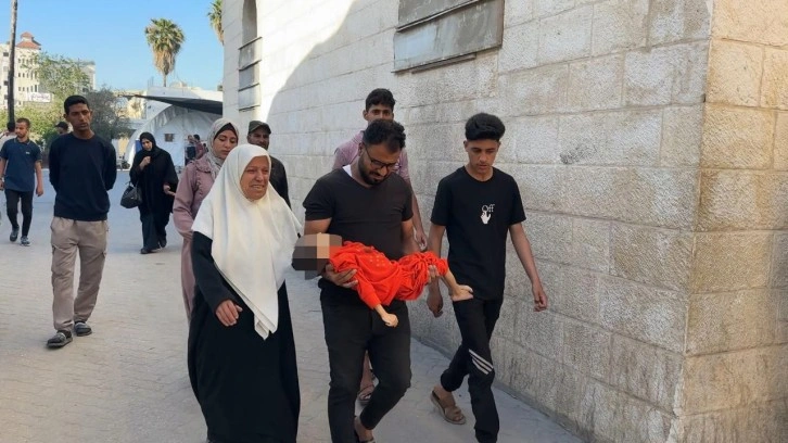 İsrail ablukası altında olan Gazze'de 4 yaşındaki bir çocuk açlıktan şehit oldu