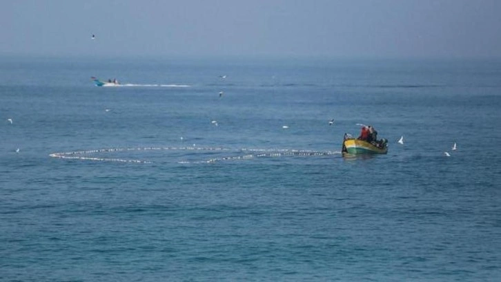 İsrail Filistinli balık&ccedil;ı teknelerini hedef aldı: 1 kişi &ouml;ld&uuml;