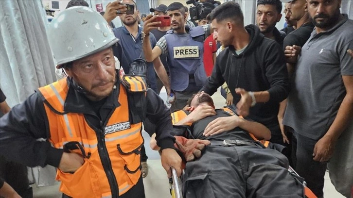 İsrail, Gazze'de hastaneyi bombaladı: 34 Filistinli öldürüldü