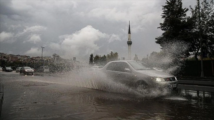 İstanbul'a sağanak uyarısı