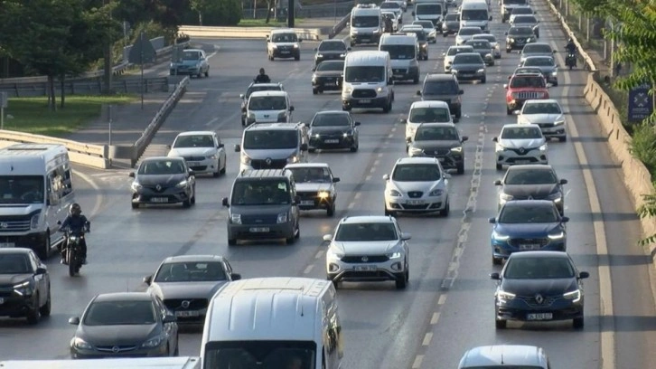 İstanbul'da haftanın ilk iş gününde trafik yoğunluğu