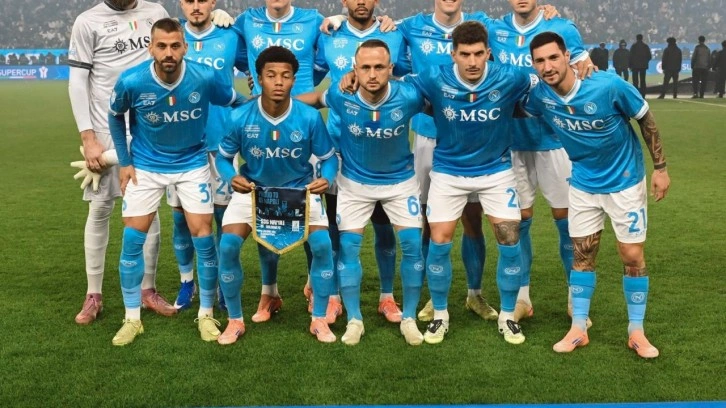 İtalya S&uuml;per Kupası şampiyonu Napoli