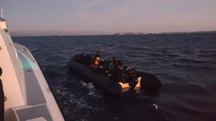 İzmir'de 79 d&uuml;zensiz g&ouml;&ccedil;men yakalandı