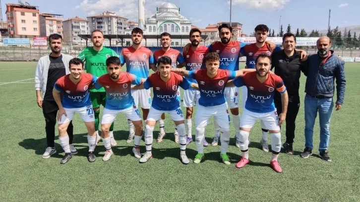 Kahta 'mucizeyi' başardı: Derbide 4 attılar, son anda lige tutundular