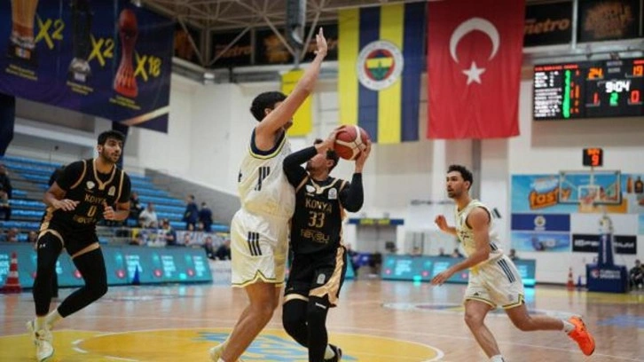 Konya B&uuml;y&uuml;kşehir Belediyespor deplasmanda Fenerbah&ccedil;e'yi devirdi!